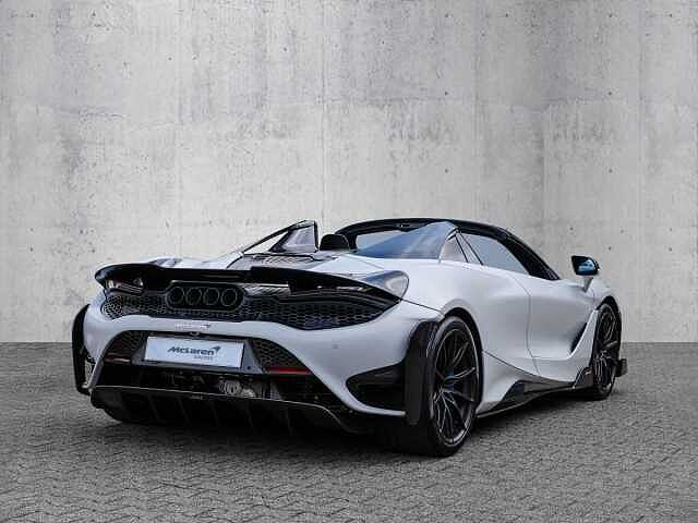 765LT Spider