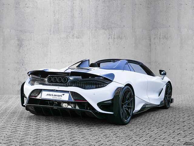 765LT Spider