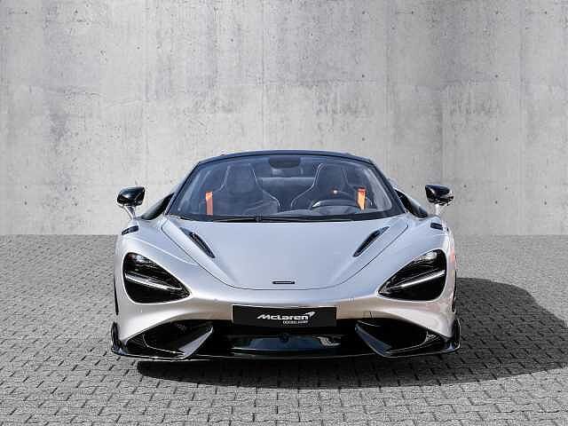 765LT Spider