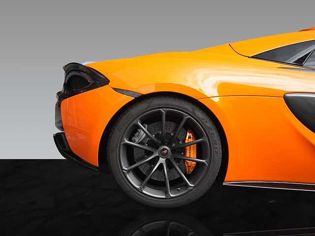 570S Spider