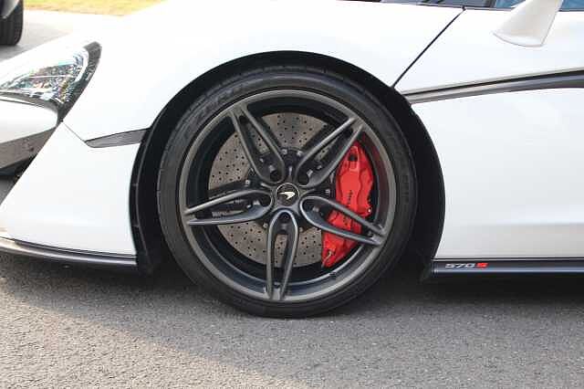 570S Spider