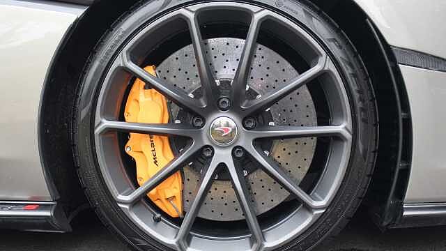 570S Spider