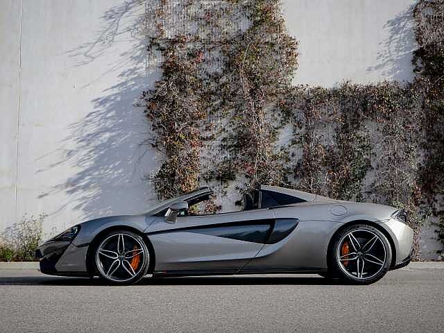 570S Spider