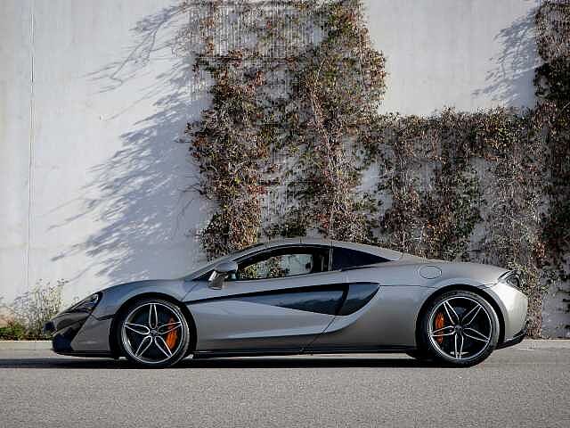 570S Spider