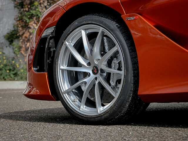 720S