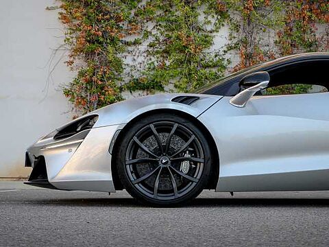 mclaren-vehicle-image