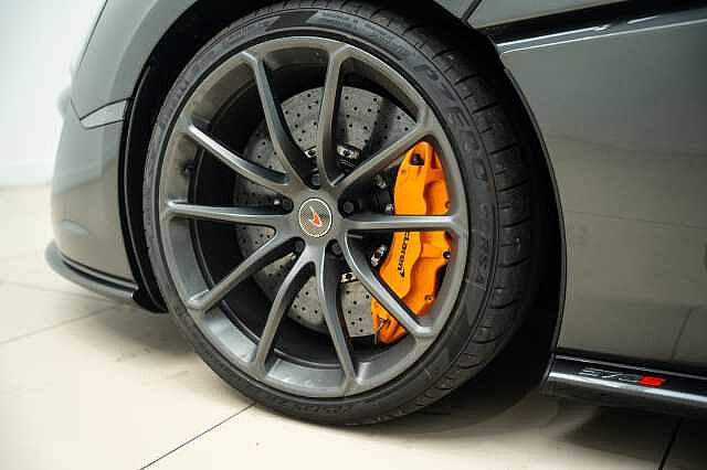 570S Spider