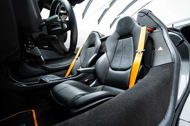 570S Spider