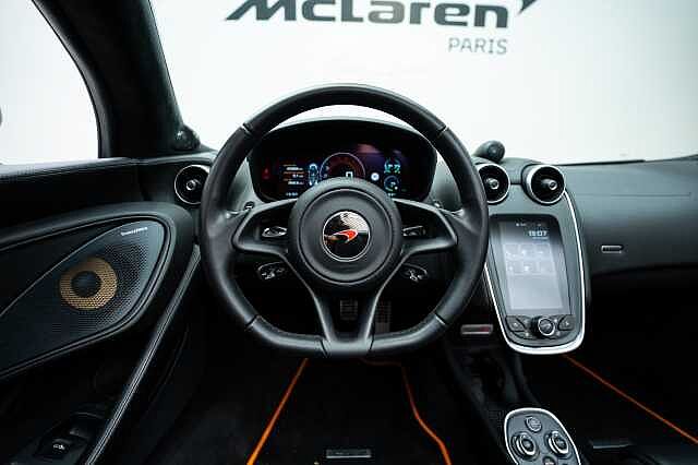 570S Spider