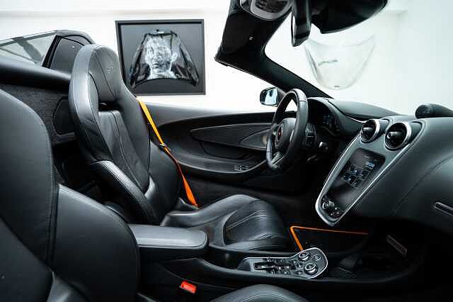 570S Spider
