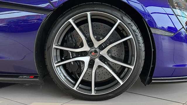 570S Spider