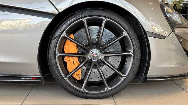570S Spider