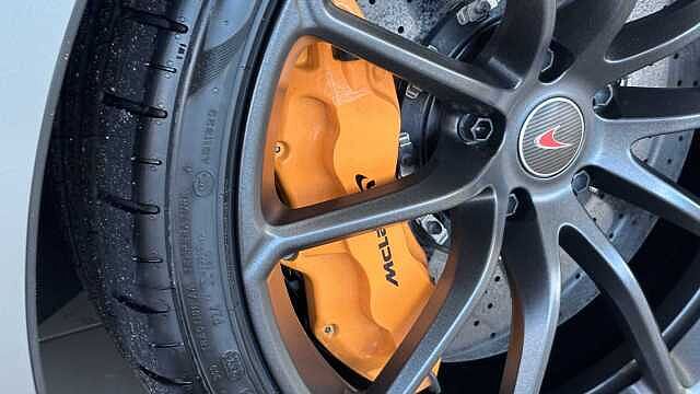 570S Spider