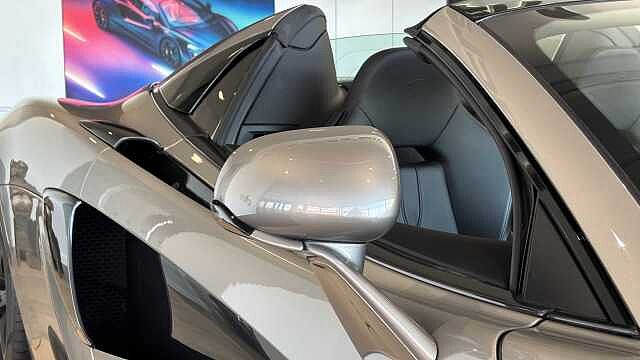 570S Spider
